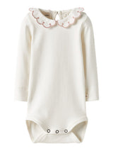 Lil' Atelier Baby Fundo longsleeve romper Coconut Milk MISTY ROSE