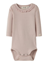 Lil' Atelier Baby Layo Sup romper Peach Whip