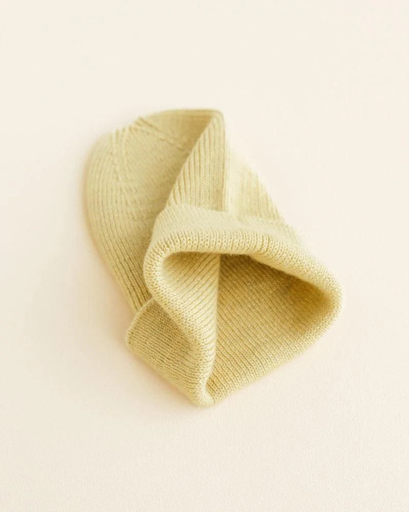 Hvid beanie Fonzie Newborn light yellow