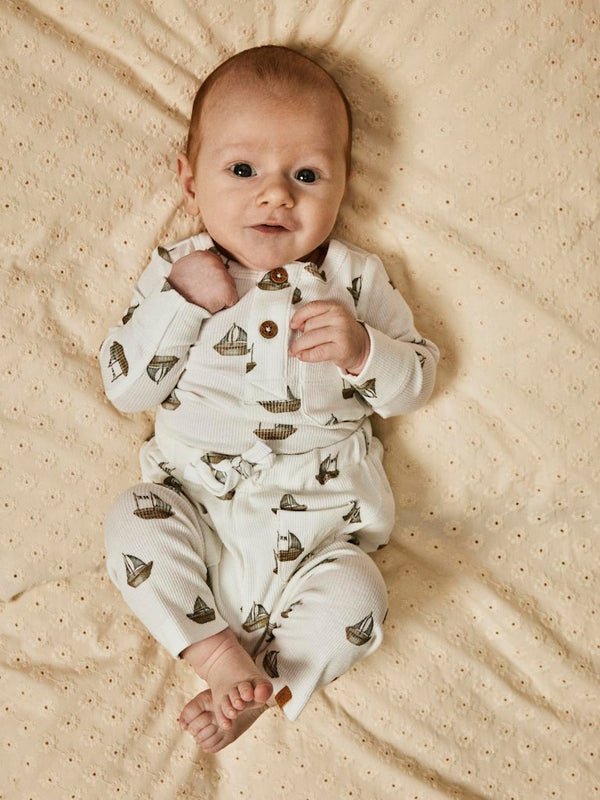 Lil' Atelier Baby Gavo broek Coconut Milk BOAT