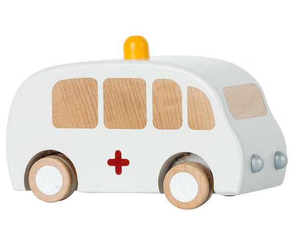 Maileg houten ambulance
